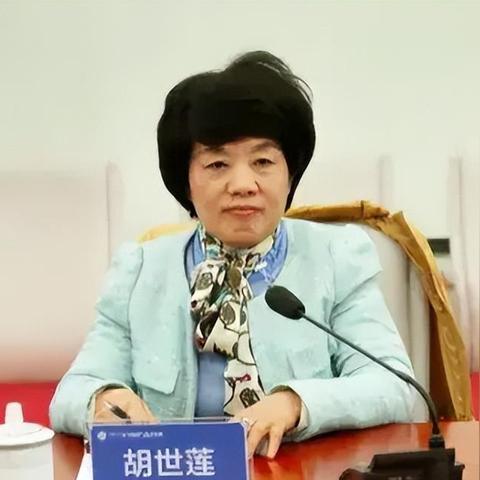 (无尽深渊冒险之旅)探寻无尽深渊：迷途之光最强阵容搭配及实战运用策略解析